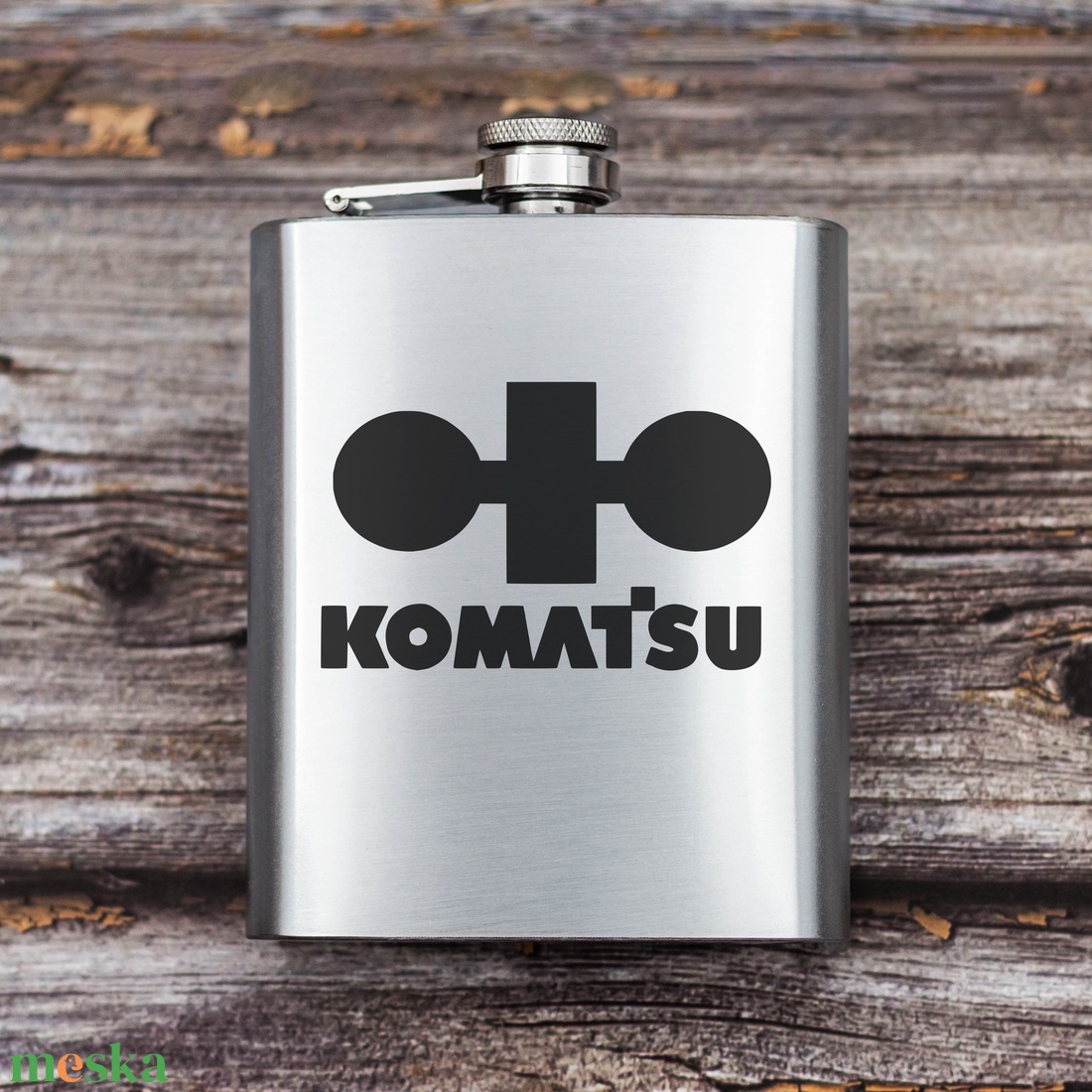Gravírozott fém flaska - Komatsu - otthon & életmód - konyhafelszerelés, tálalás - flaska, csatos üveg - Meska.hu Gravírozott fém flaska - Komatsu - otthon & életmód - konyhafelszerelés, tálalás - flaska, csatos üveg - Meska.hu