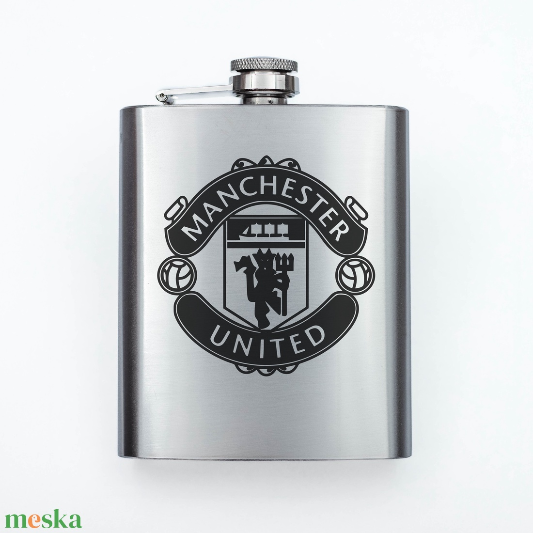 Gravírozott fém flaska - Manchester United - otthon & életmód - konyhafelszerelés, tálalás - flaska, csatos üveg - Meska.hu Gravírozott fém flaska - Manchester United - otthon & életmód - konyhafelszerelés, tálalás - flaska, csatos üveg - Meska.hu