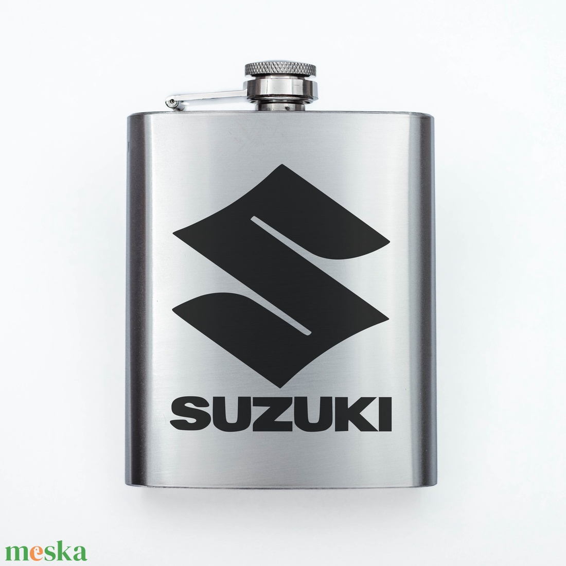 Gravírozott fém flaska - Suzuki - otthon & életmód - konyhafelszerelés, tálalás - flaska, csatos üveg - Meska.hu Gravírozott fém flaska - Suzuki - otthon & életmód - konyhafelszerelés, tálalás - flaska, csatos üveg - Meska.hu