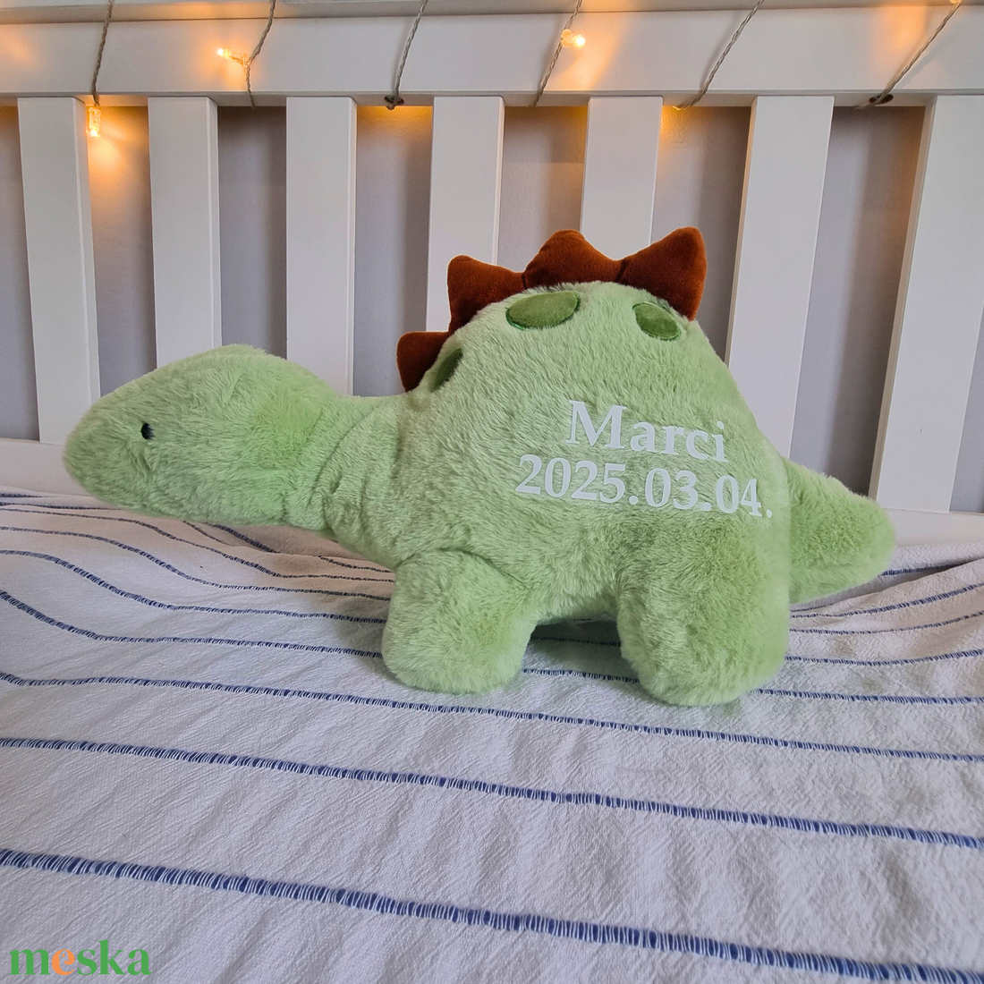 GreeNie - Egyedi, névre szóló plüss dino (22x42 cm) - baba - mama - babaemlékek - baba emlékőrző - Meska.hu