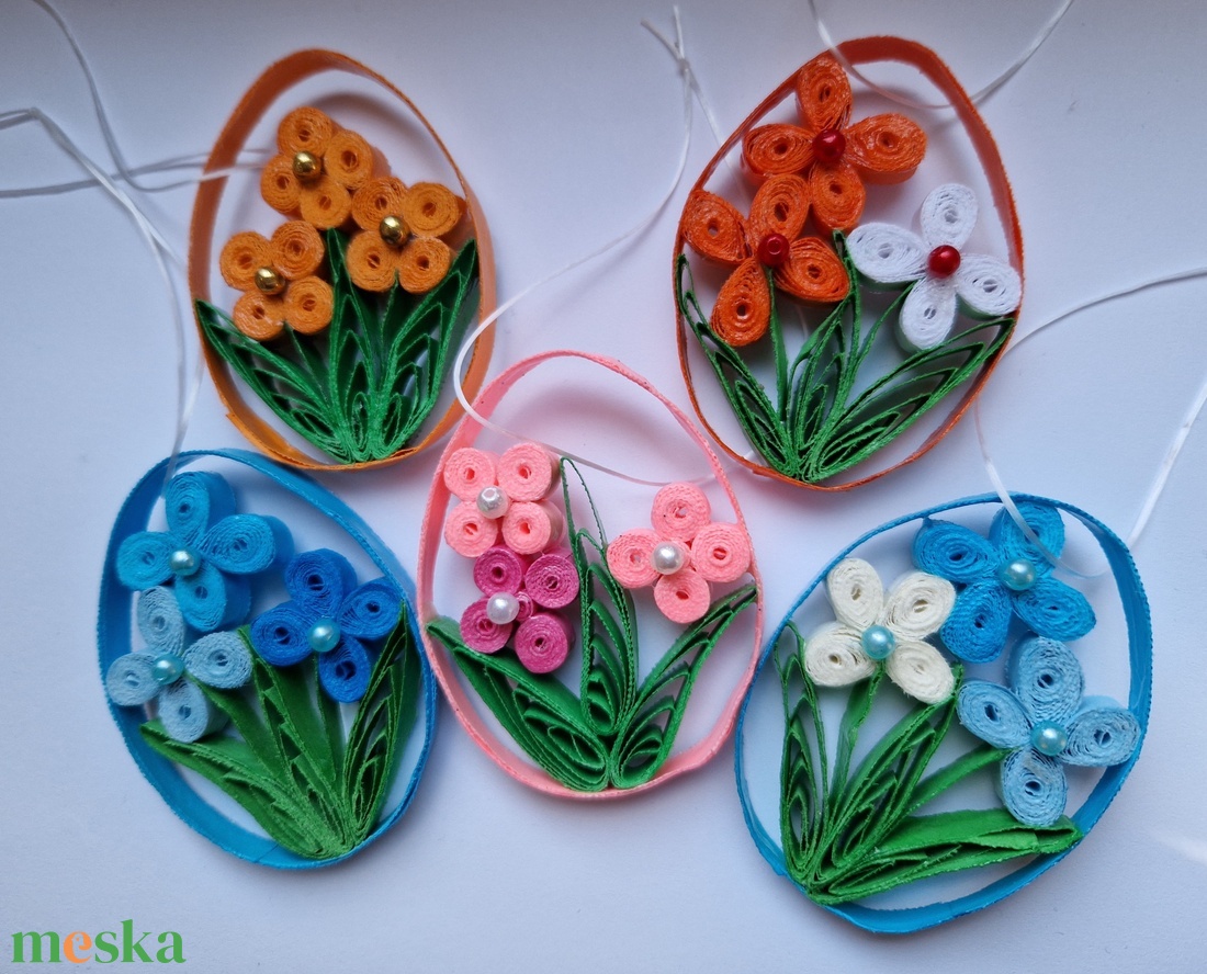 Quilling tavaszi virág akasztóval - otthon & életmód - virágdekoráció - virágdíszek - asztali virágdísz - Meska.hu