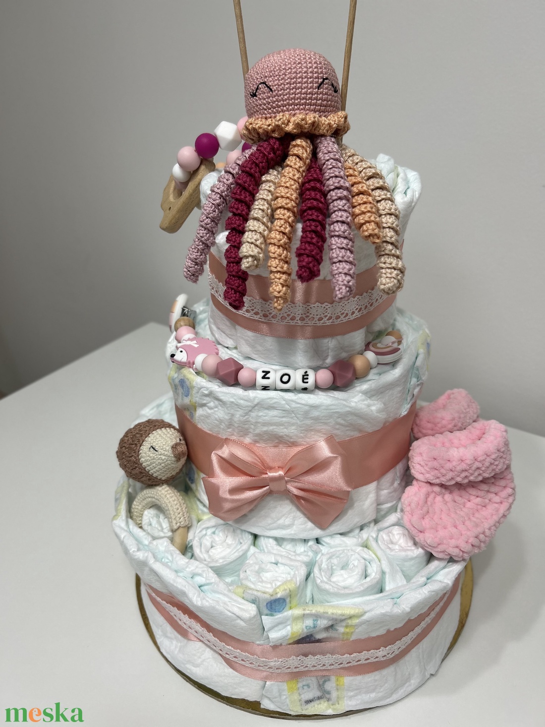 Babaköszöntő pelenka torta  - baba - mama - babalátogató ajándékcsomag - Meska.hu