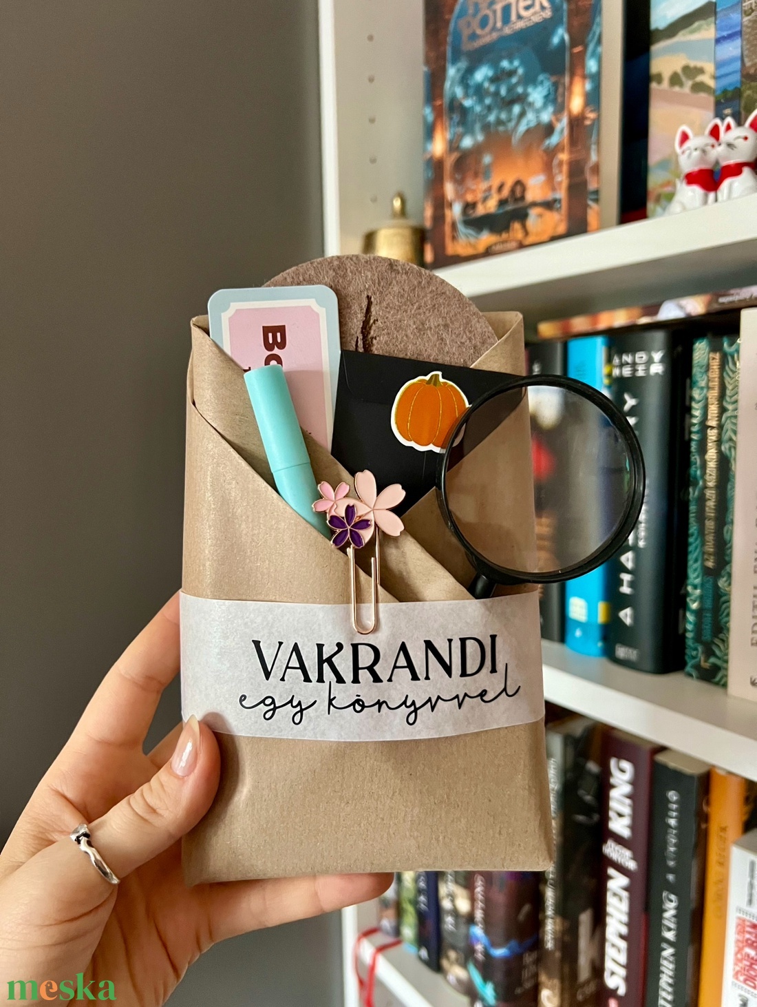 Blind date with a book - Vakrandi egy könyvvel - - Meska.hu Blind date with a book - Vakrandi egy könyvvel - - Meska.hu