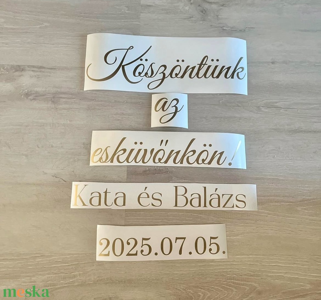 Köszöntünk az esküvőnkön! - esküvői köszöntő tábla matrica - esküvő - dekoráció - tábla & jelzés - Meska.hu