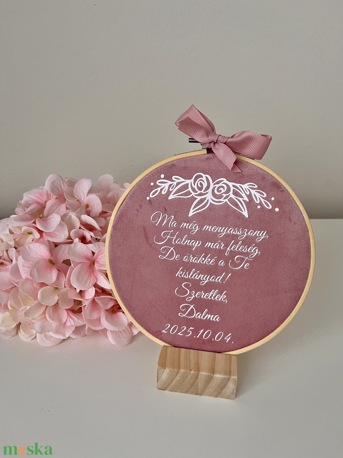 Szülőköszöntő hímzőkeret - képkeret apukáknak, anyukáknak, nagyszülőknek - esküvő - emlék & ajándék - szülőköszöntő ajándék - Meska.hu