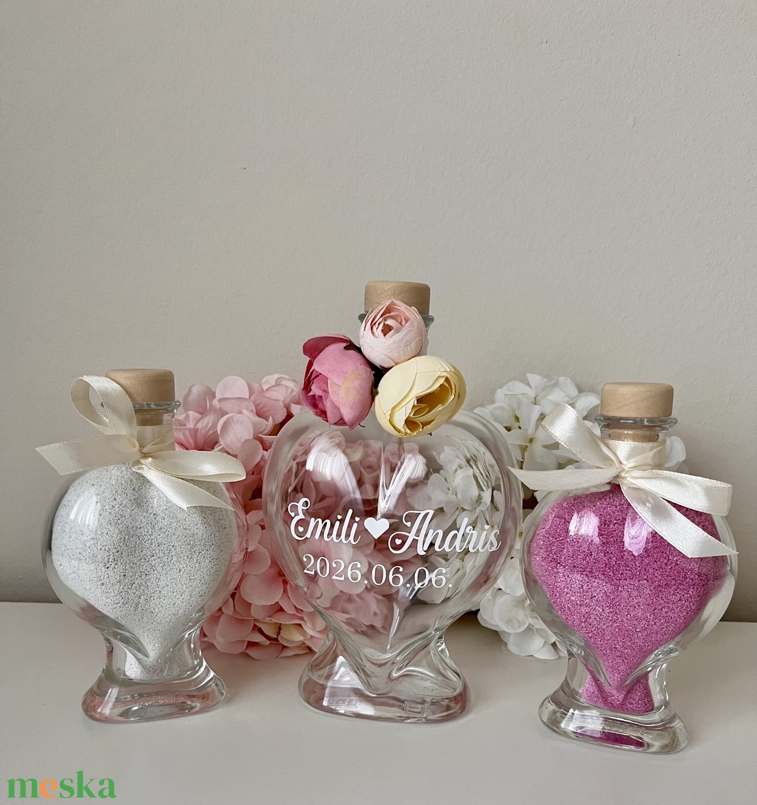 Homokceremónia üveg szett - love is in the air szivecskés betűtípussal - AJÁNDÉK felirattal, virágos díszítéssel - esküvő - emlék & ajándék - nászajándék - ceremónia szett - Meska.hu