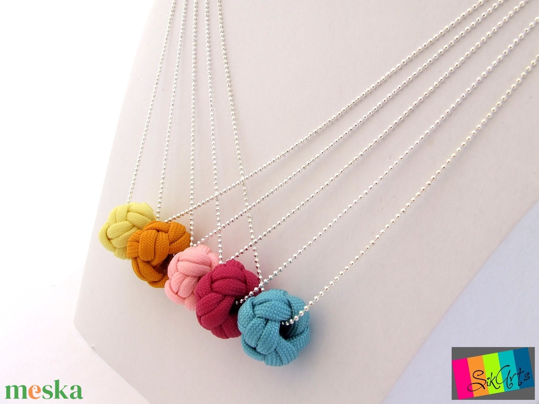 Berry III. paracord nyaklánc - ékszer - nyaklánc - bogyós nyaklánc - Meska.hu