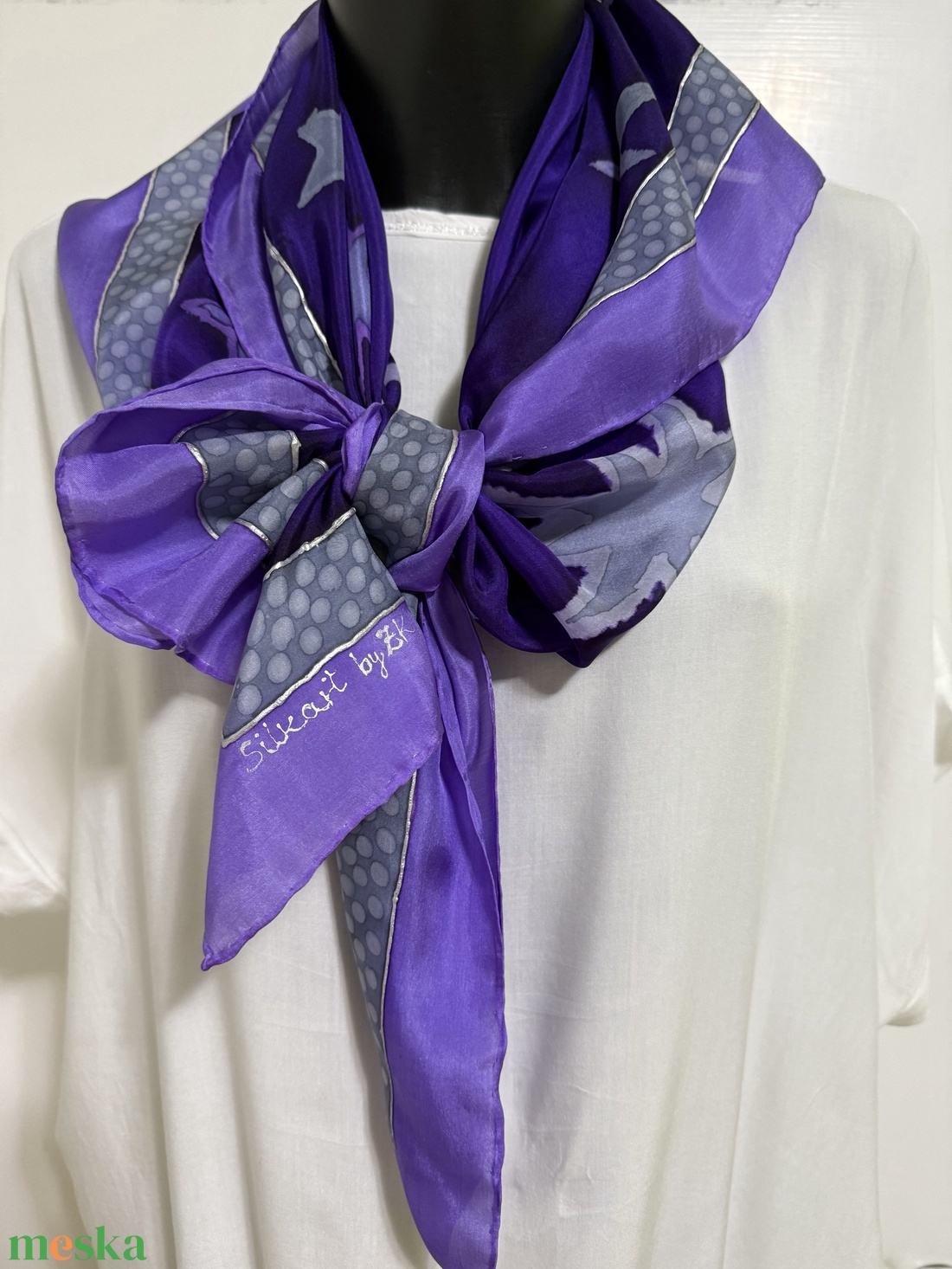 Csillagfény-lila álom � kézzel festett, 90�90 cm-es, 100% valódi hernyóselyem kendő - ruha & divat - sál, sapka, kendő - kendő - Meska.hu