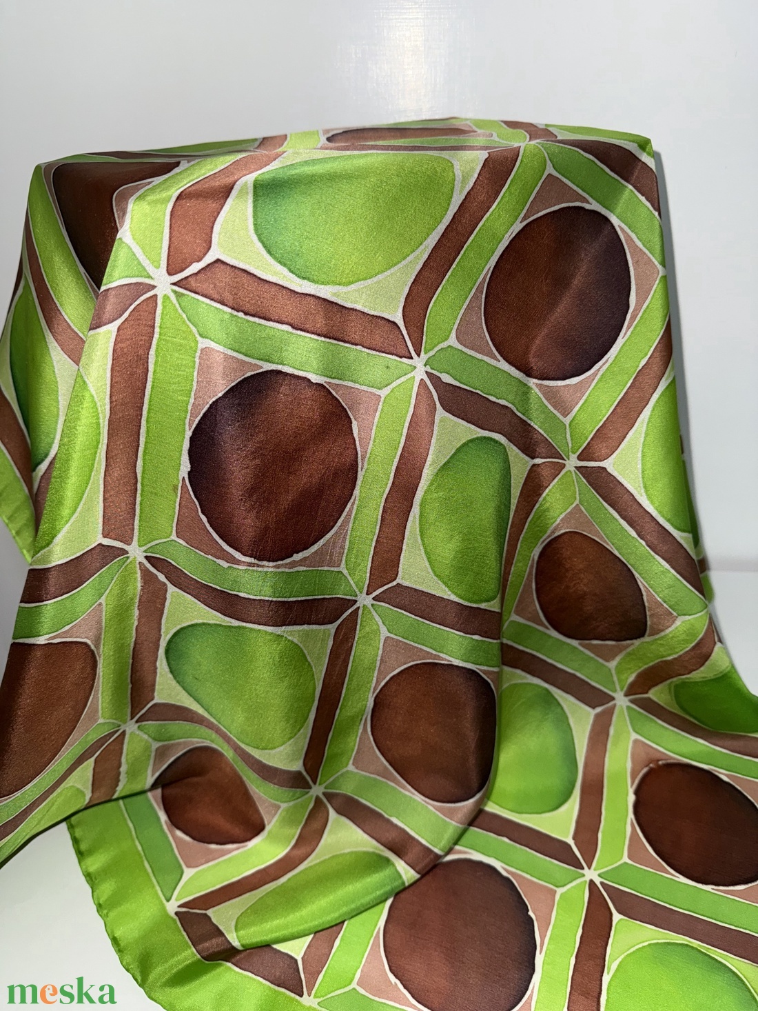 Friss zöld harmónia  kézzel festett egyedi selyemkendő - ruha & divat - sál, sapka, kendő - kendő - Meska.hu