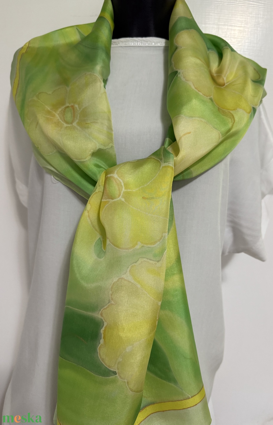 Kézzel festett selyemsál � elegáns zöld arany tónusokkal � 100% hernyóselyem � 45x180 cm - ruha & divat - sál, sapka, kendő - sál - Meska.hu