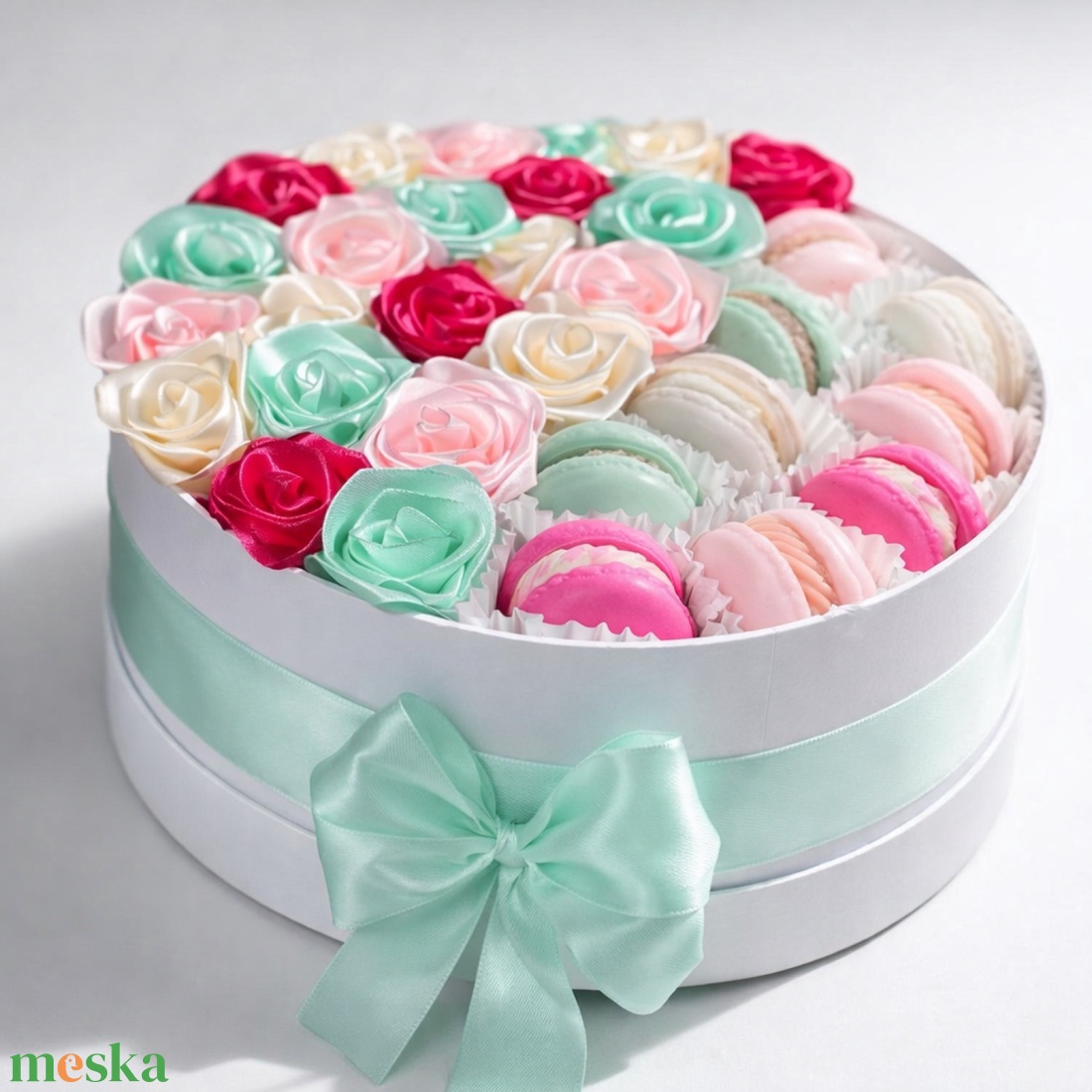 Macaronos rózsabox - otthon & életmód - dekoráció - asztal és polc dekoráció - díszdoboz - Meska.hu