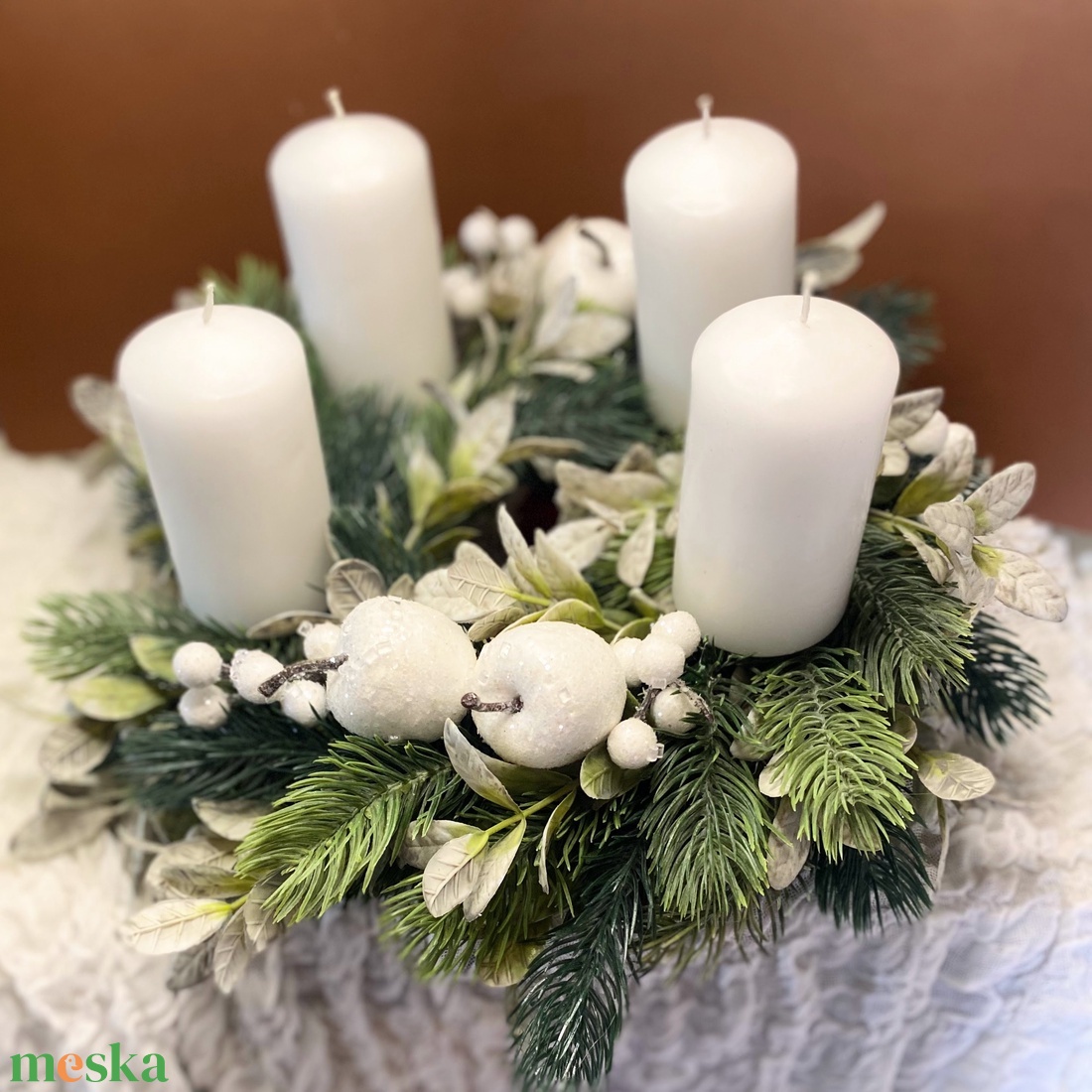 Hófehér Adventi koszorú karácsonyi asztaldísz  - karácsony - adventi díszek - adventi koszorú - Meska.hu