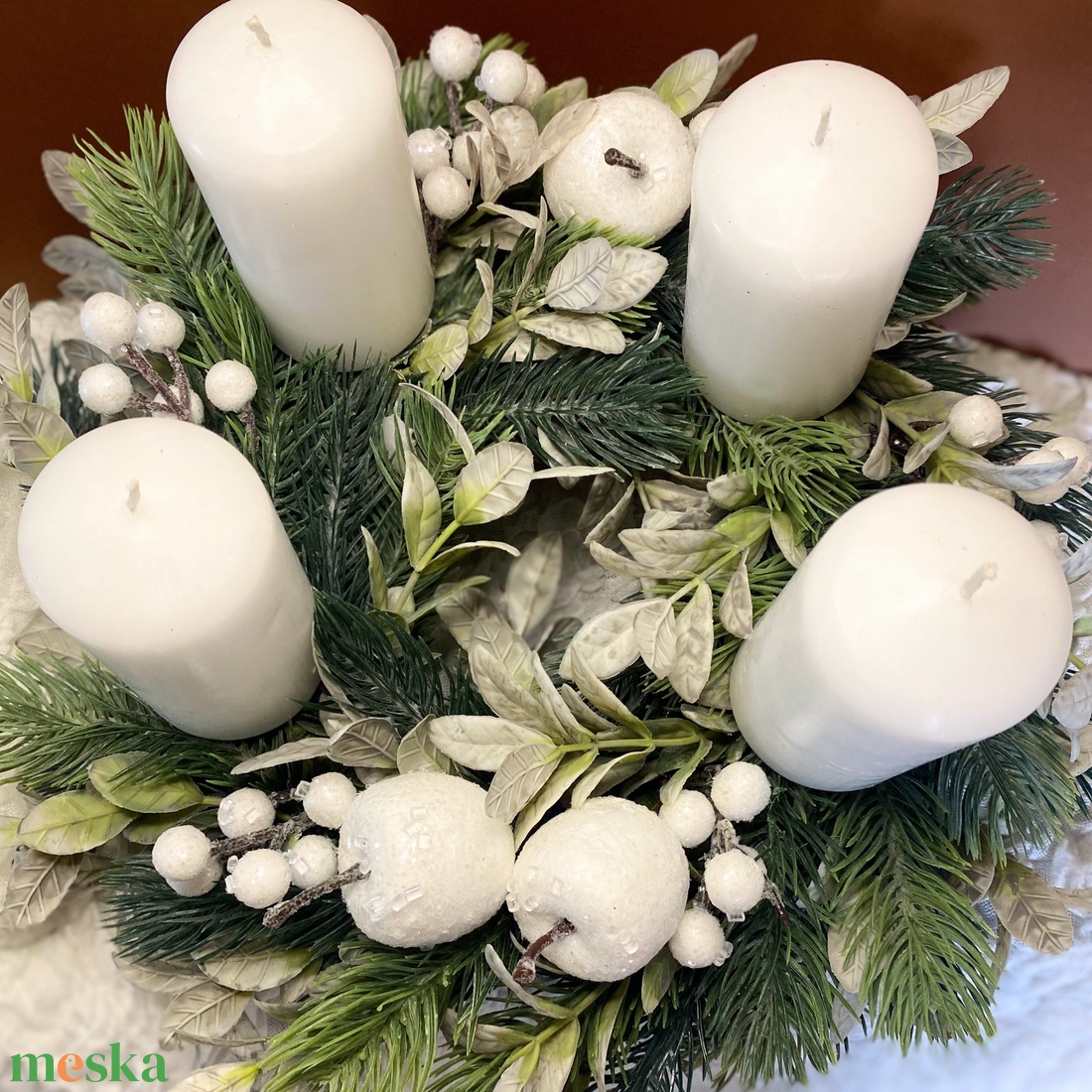 Hófehér Adventi koszorú karácsonyi asztaldísz  - karácsony - adventi díszek - adventi koszorú - Meska.hu