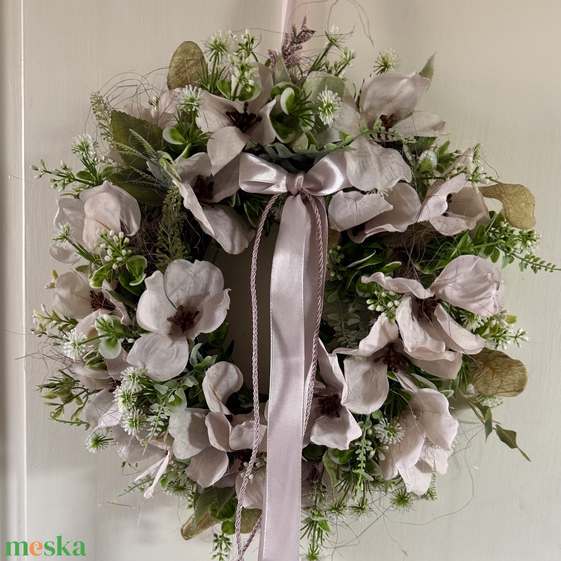 Pasztell rózsaszín selyemvirágos kopogtató ajtódísz koszorú - otthon & életmód - dekoráció - ajtó- és ablak dekoráció - ajtódísz & kopogtató - Meska.hu
