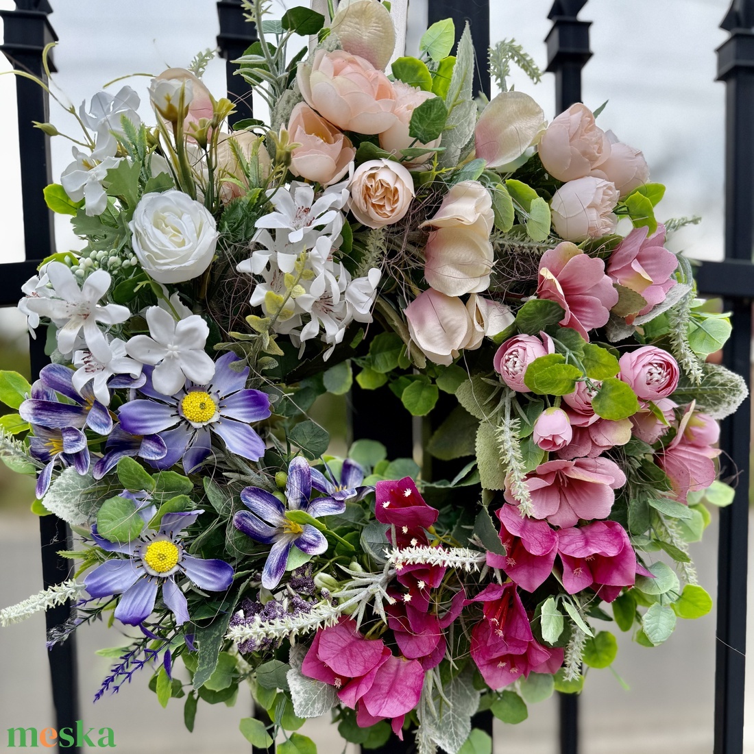 Színátmenetes tavaszi selyemvirágos ajtódísz kopogtató - otthon & életmód - dekoráció - ajtó- és ablak dekoráció - ajtódísz & kopogtató - Meska.hu