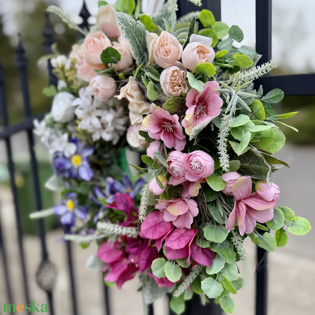 Színátmenetes tavaszi selyemvirágos ajtódísz kopogtató - otthon & életmód - dekoráció - ajtó- és ablak dekoráció - ajtódísz & kopogtató - Meska.hu