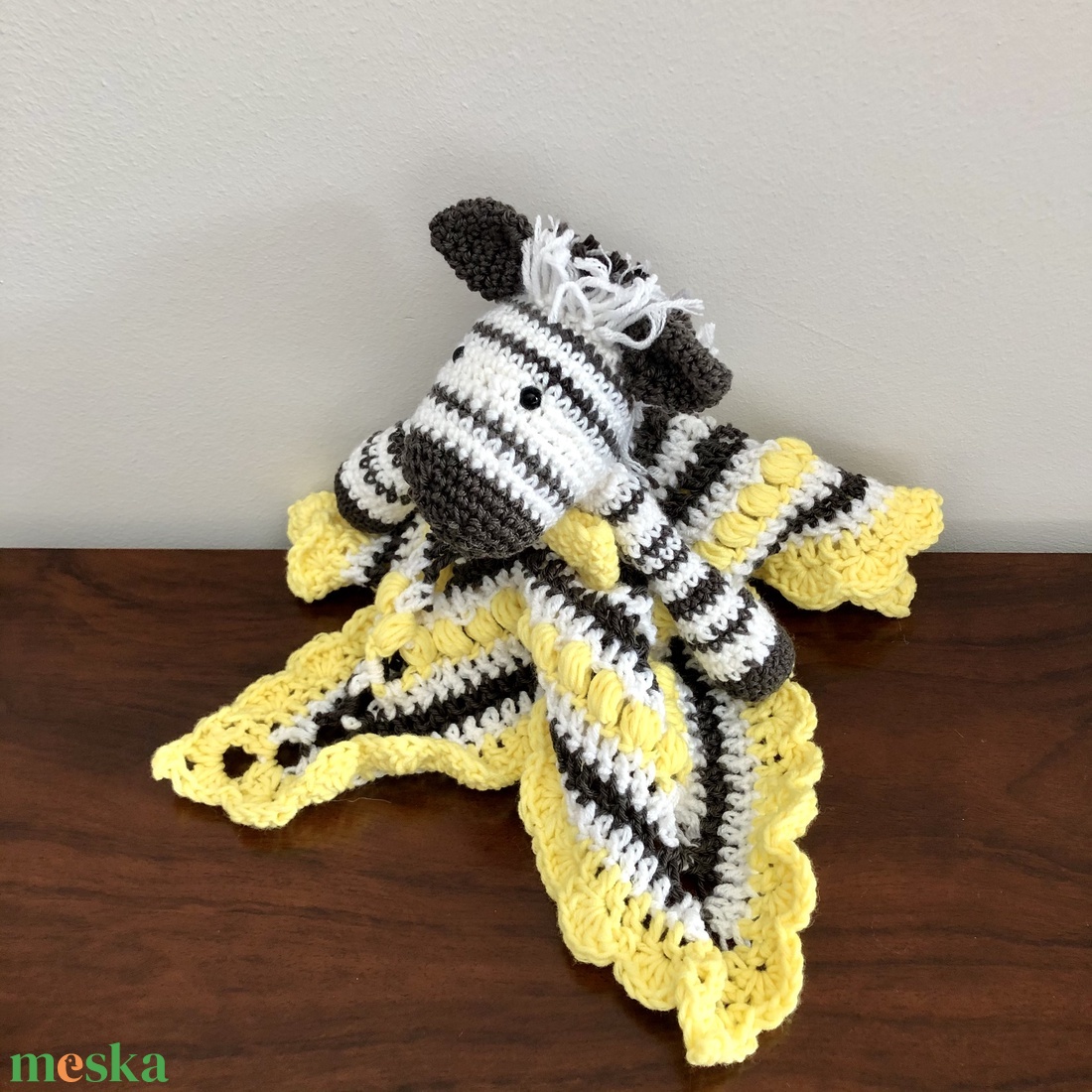 Horgolt zebrás szundikendő - amigurumi - játék & sport - 3 éves kor alattiaknak - alvóka & rongyi - Meska.hu Horgolt zebrás szundikendő - amigurumi - játék & sport - 3 éves kor alattiaknak - alvóka & rongyi - Meska.hu