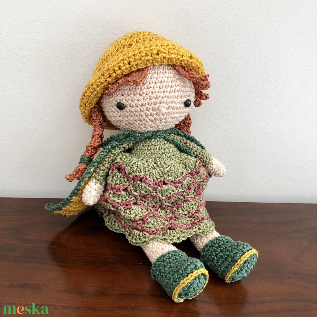 Horgolt Panka baba köpenyben, kalapban - amigurumi - játék & sport - baba & babaház - öltöztethető baba - Meska.hu