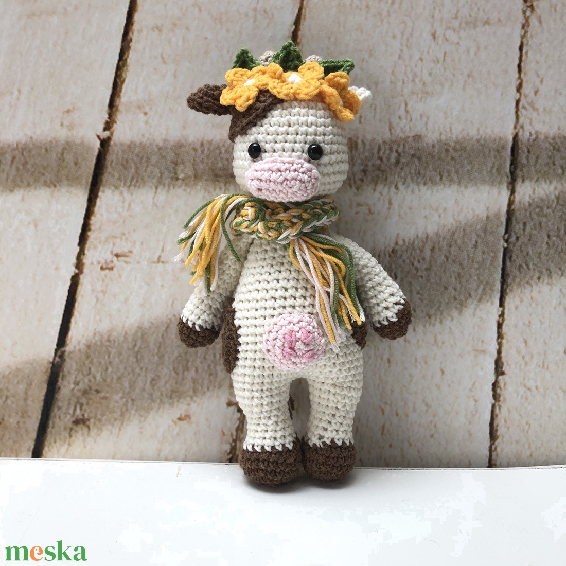 Boci lány sállal és virágokkal - amigurumi - játék & sport - plüssállat & játékfigura - más figura - Meska.hu