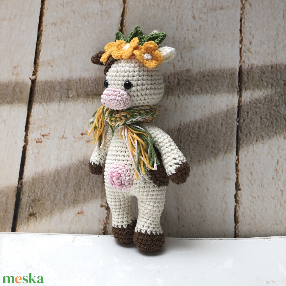 Boci lány sállal és virágokkal - amigurumi - játék & sport - plüssállat & játékfigura - más figura - Meska.hu