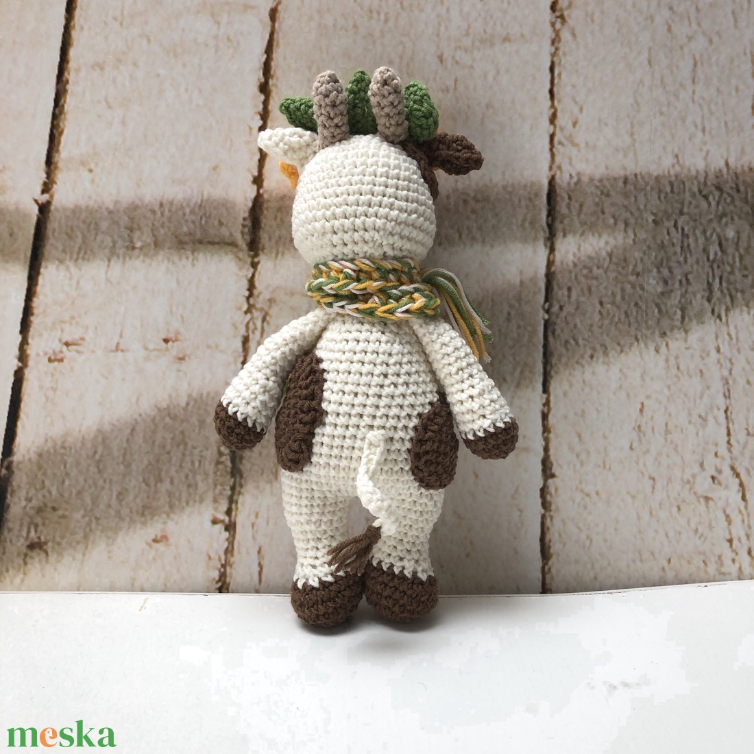 Boci lány sállal és virágokkal - amigurumi - játék & sport - plüssállat & játékfigura - más figura - Meska.hu