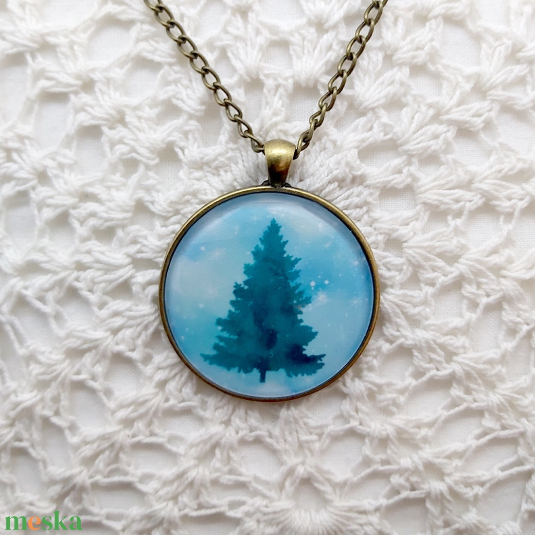 Fenyő üveglencsés nyaklánc I. - ékszer - nyaklánc - medálos nyaklánc - Meska.hu