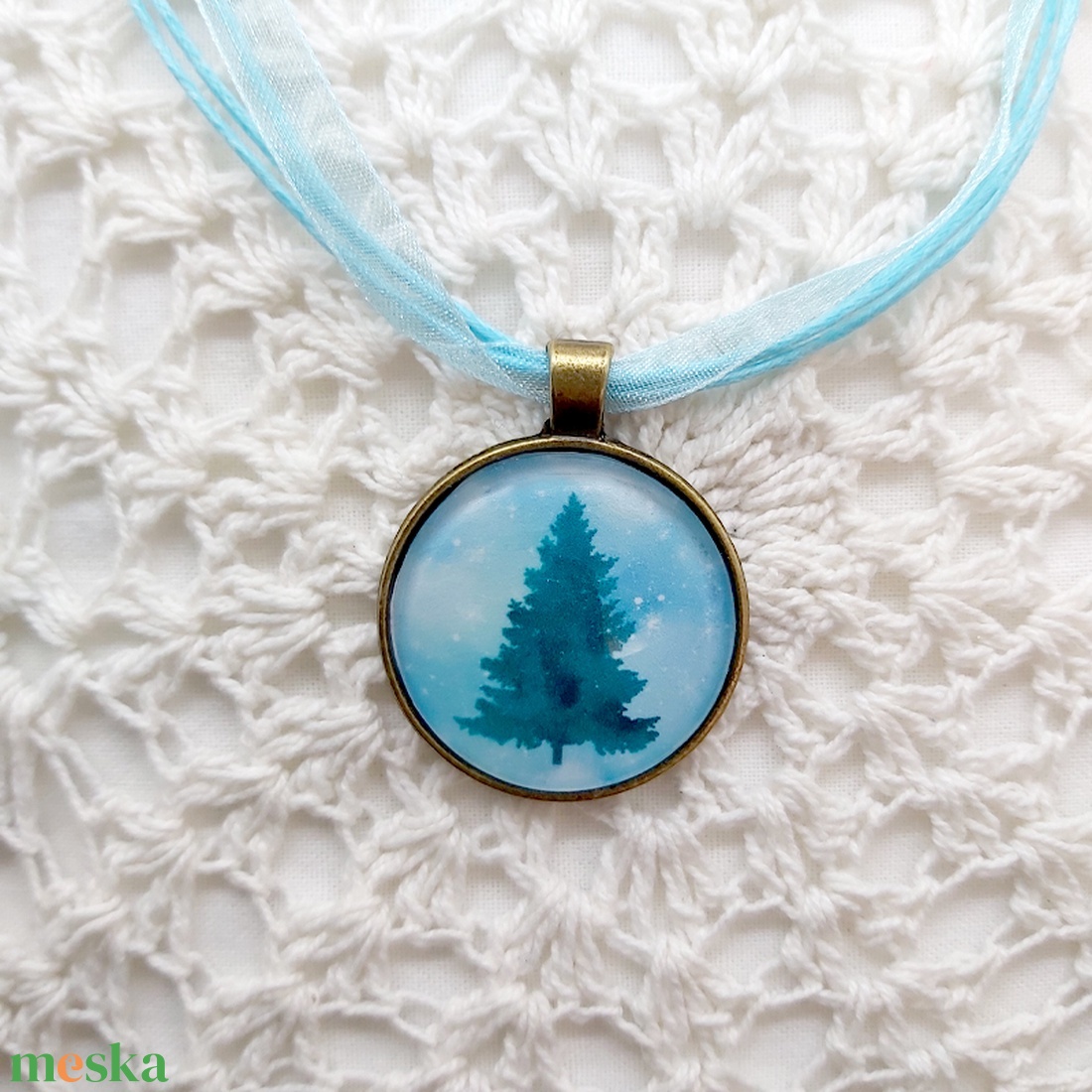 Fenyő üveglencsés nyaklánc III. - ékszer - nyaklánc - medálos nyaklánc - Meska.hu