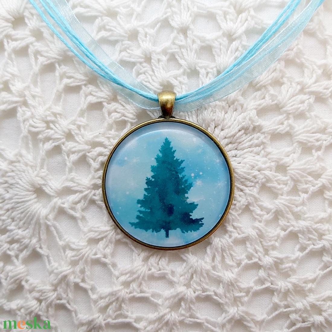 Fenyő üveglencsés nyaklánc II. - ékszer - nyaklánc - medálos nyaklánc - Meska.hu