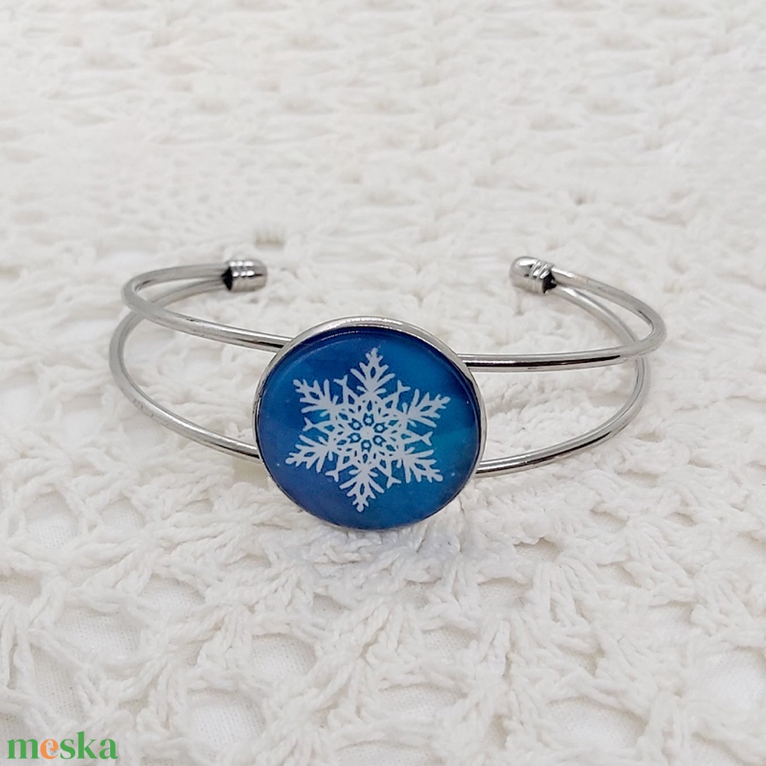 Hópehely üveglencsés karkötő - ékszer - karkötő - karkötő medállal - Meska.hu