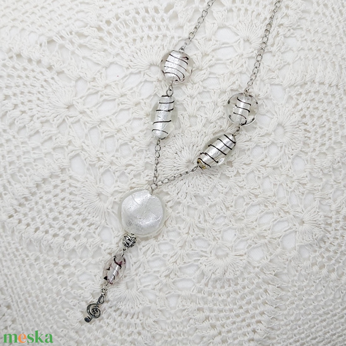 Fehér üveggyöngy nyaklánc - ékszer - nyaklánc - gyöngyös nyaklánc - Meska.hu