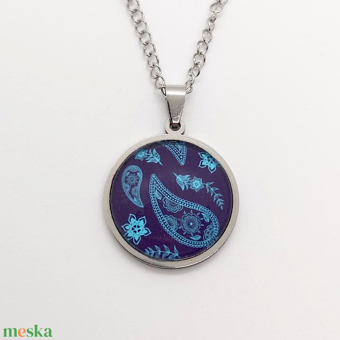 Paisley kerek nyaklánc - ékszer - nyaklánc - medálos nyaklánc - Meska.hu Paisley kerek nyaklánc - ékszer - nyaklánc - medálos nyaklánc - Meska.hu