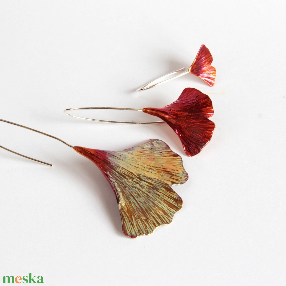 Ginkgo levél fülbevaló sárgarézből ezüst szárral - ékszer - fülbevaló - lógó fülbevaló - Meska.hu