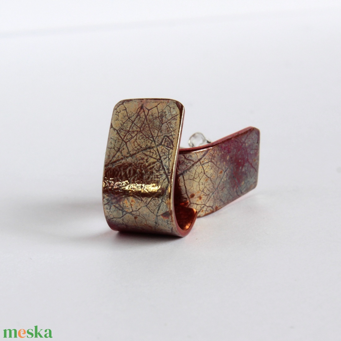 Írisz bedugós fülbevaló vörösrézből ezüst szárral - ékszer - fülbevaló - pötty fülbevaló - Meska.hu