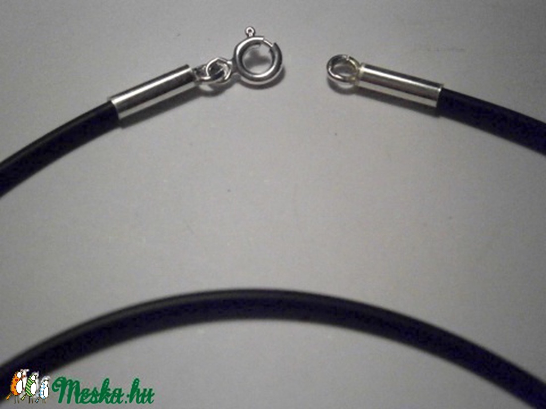 Kaucsuk nyaklánc ezüst véggel(1.5) -  - Meska.hu