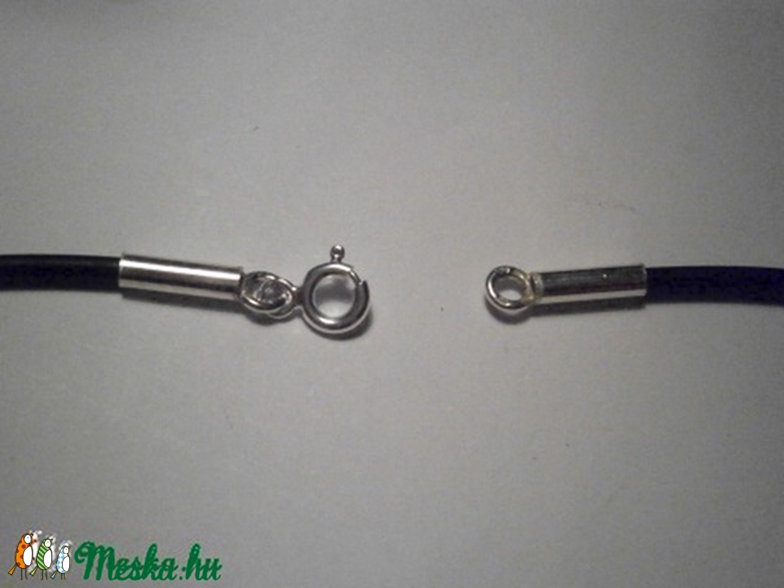 Kaucsuk nyaklánc ezüst véggel(1.5) -  - Meska.hu