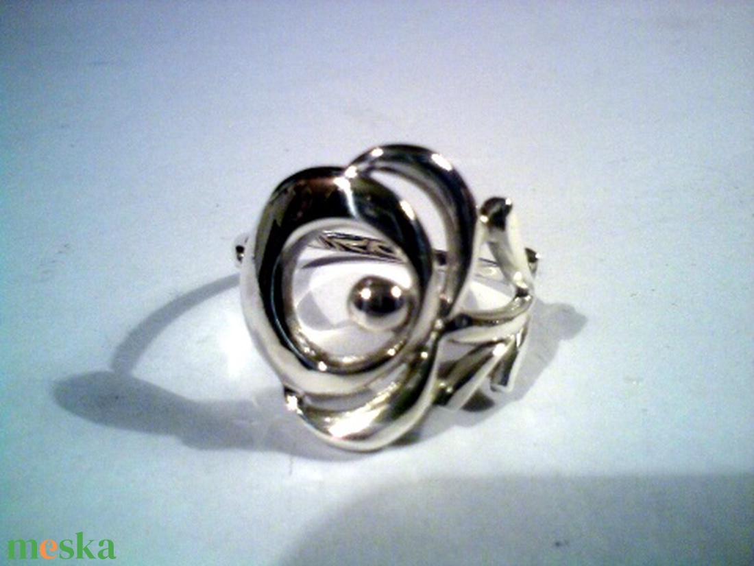 Kalocsai virágos gyűrű(1)  - ékszer - gyűrű - figurális gyűrű - Meska.hu