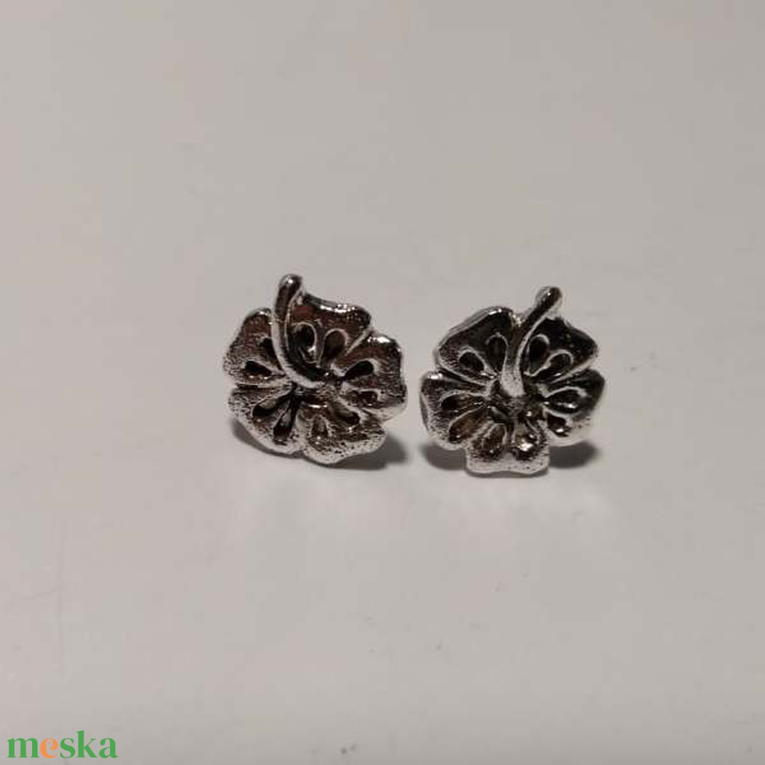 Lótuszvirág fülbevaló ezüstből - ékszer - fülbevaló - pötty fülbevaló - Meska.hu
