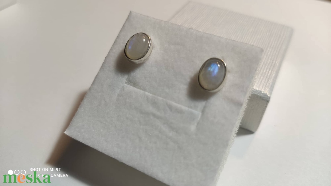 Holdköves fülbevaló - ékszer - fülbevaló - pötty fülbevaló - Meska.hu