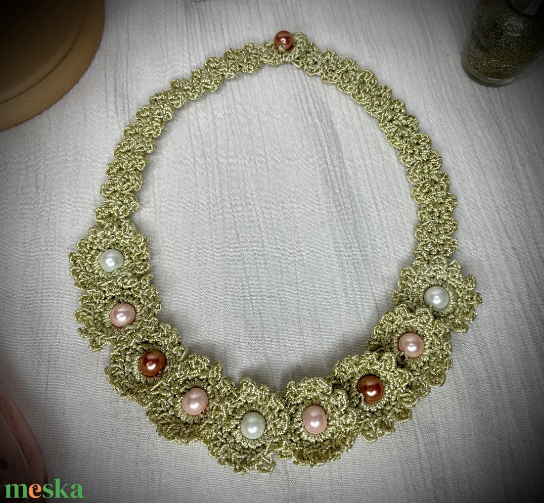 Queen - Horgolt Nyakék - ékszer - nyaklánc - gyöngyös nyaklánc - Meska.hu