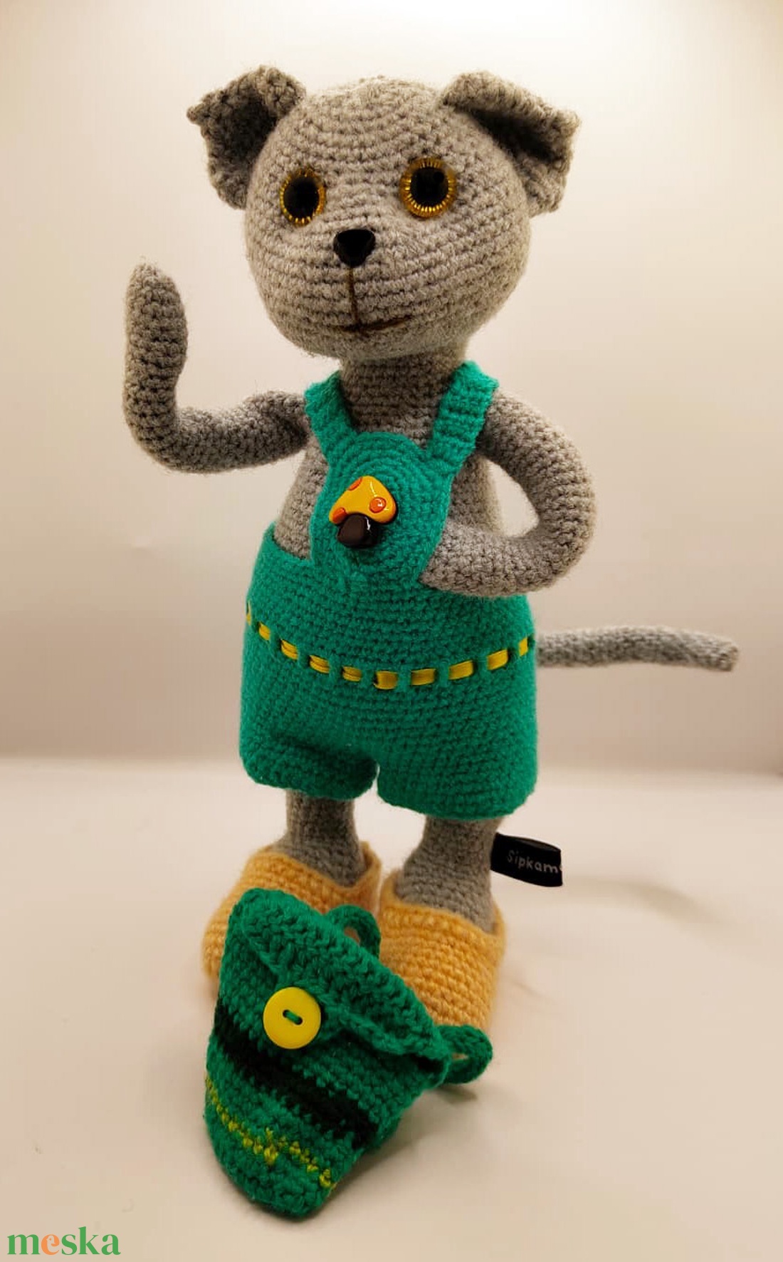 Szürke cica hátizsákkal - játék & sport - baba & babaház - baba - Meska.hu