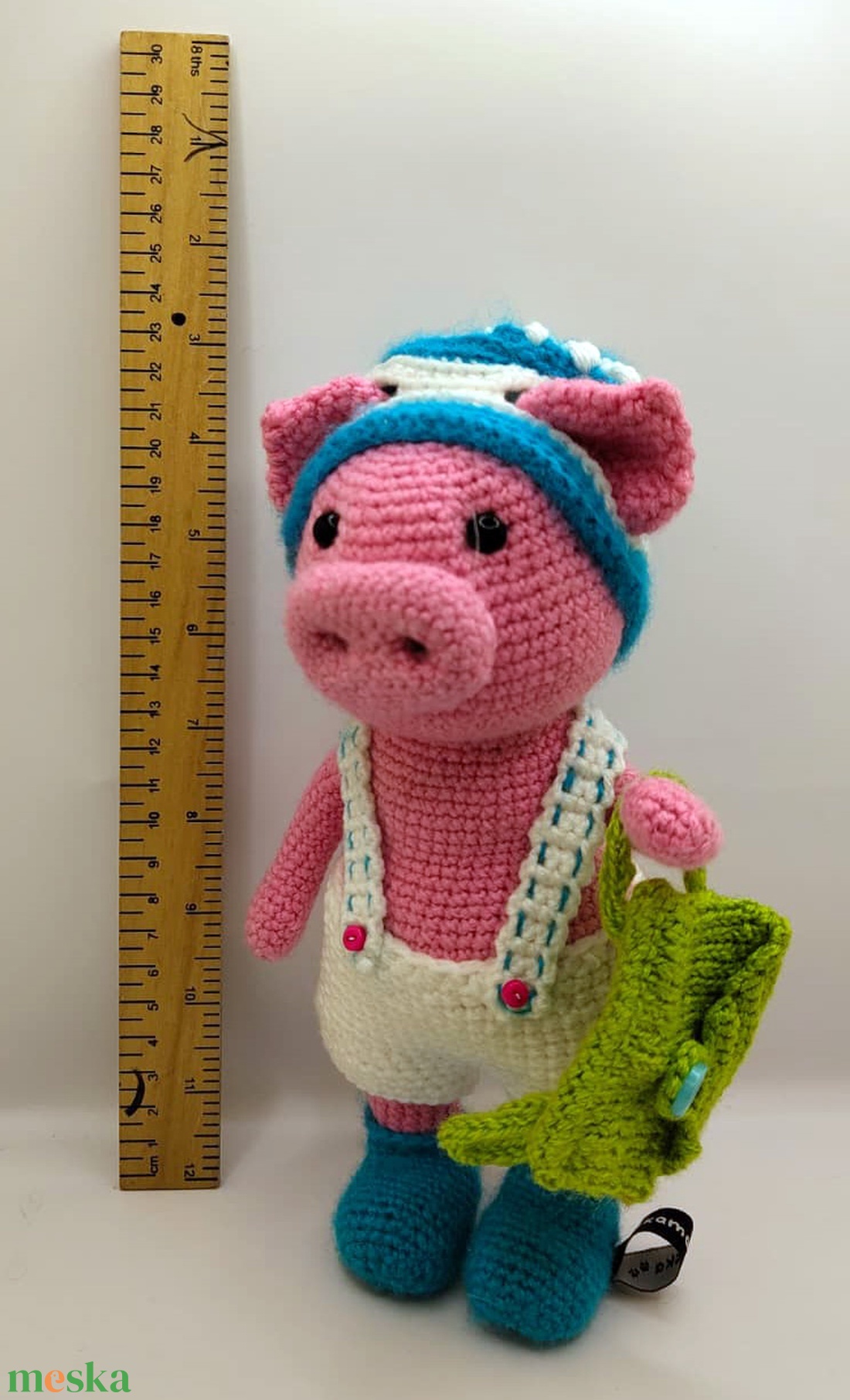 Malac cipőben sapkában és hátizsákkal - játék & sport - baba & babaház - baba - Meska.hu