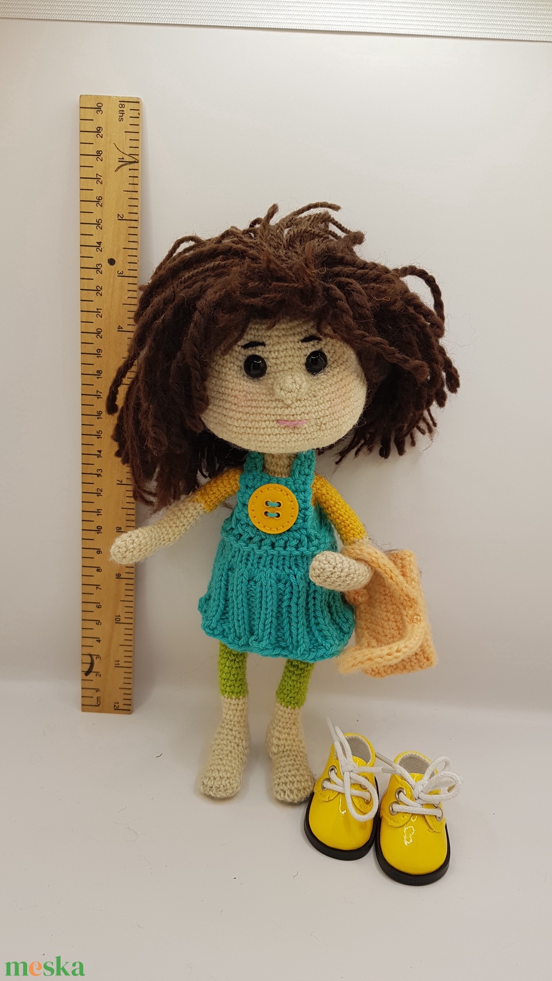 Sárga cipős baba hátizsákkal - játék & sport - baba & babaház - baba - Meska.hu