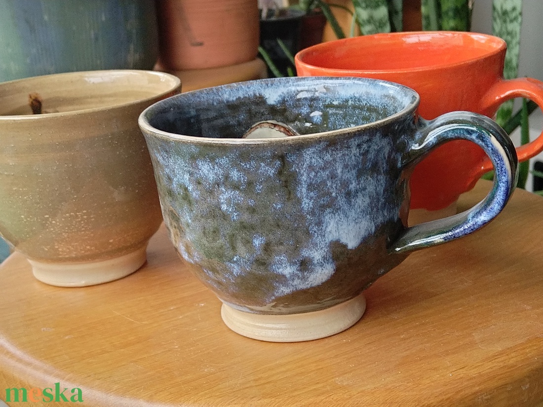 színes jóbarátok teásbögre - művészet - szobor - kerámia - Meska.hu