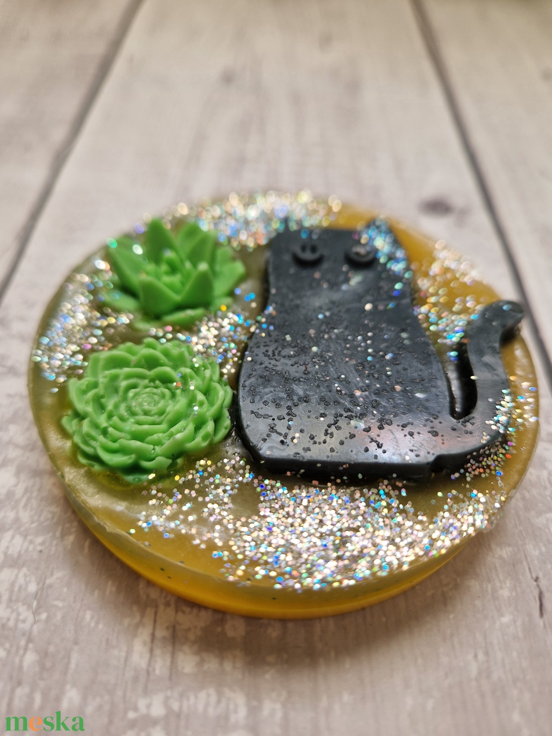 Ülö macskás diszszappan (zöld) - szépségápolás - szappan & fürdés - kézműves szappan - Meska.hu