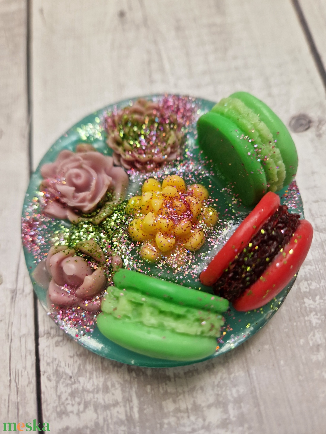 Macaronos diszszappan (zöld) - szépségápolás - szappan & fürdés - kézműves szappan - Meska.hu