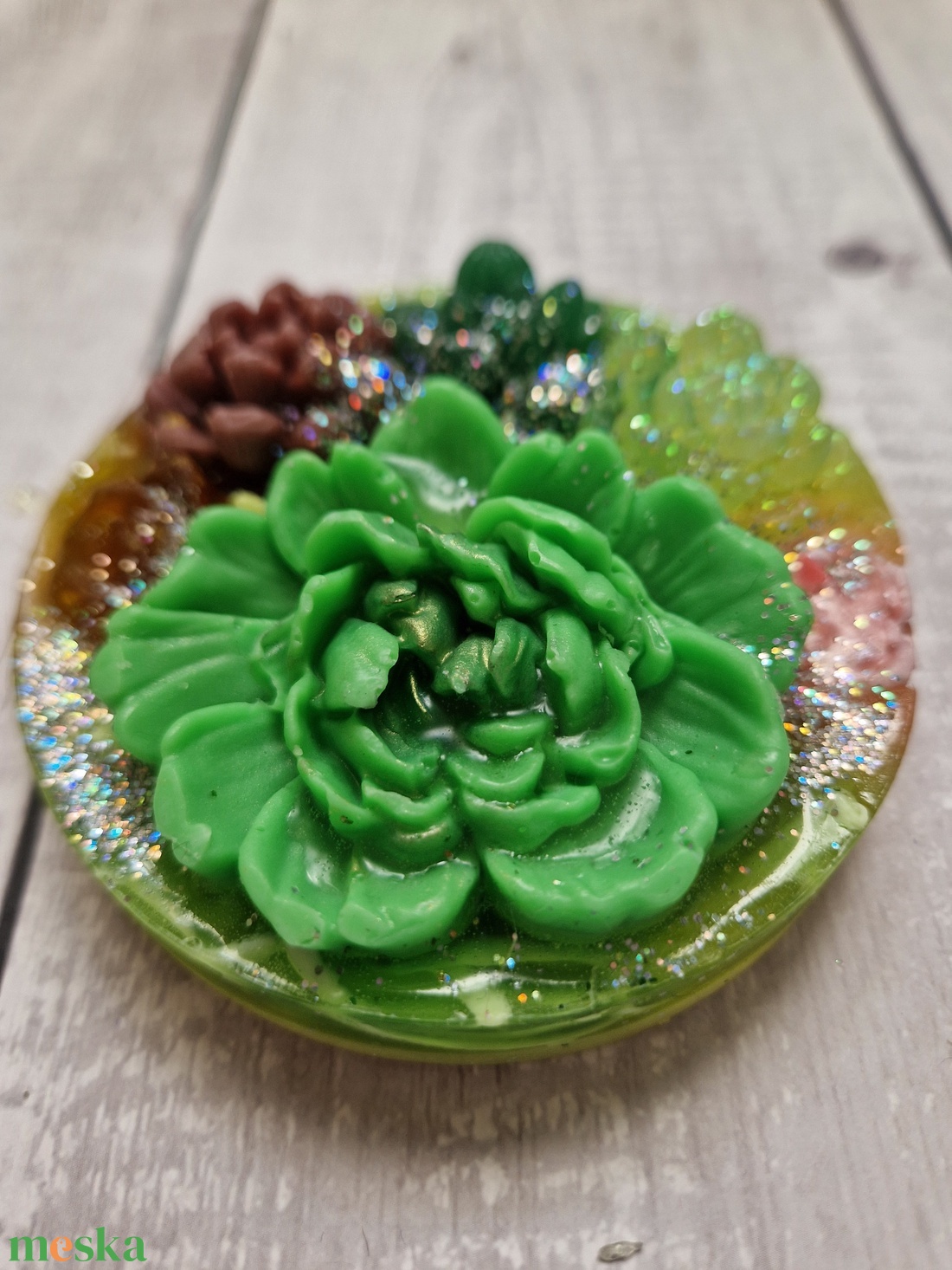 Sziklakerti kövirózsa diszszappan  - szépségápolás - szappan & fürdés - kézműves szappan - Meska.hu