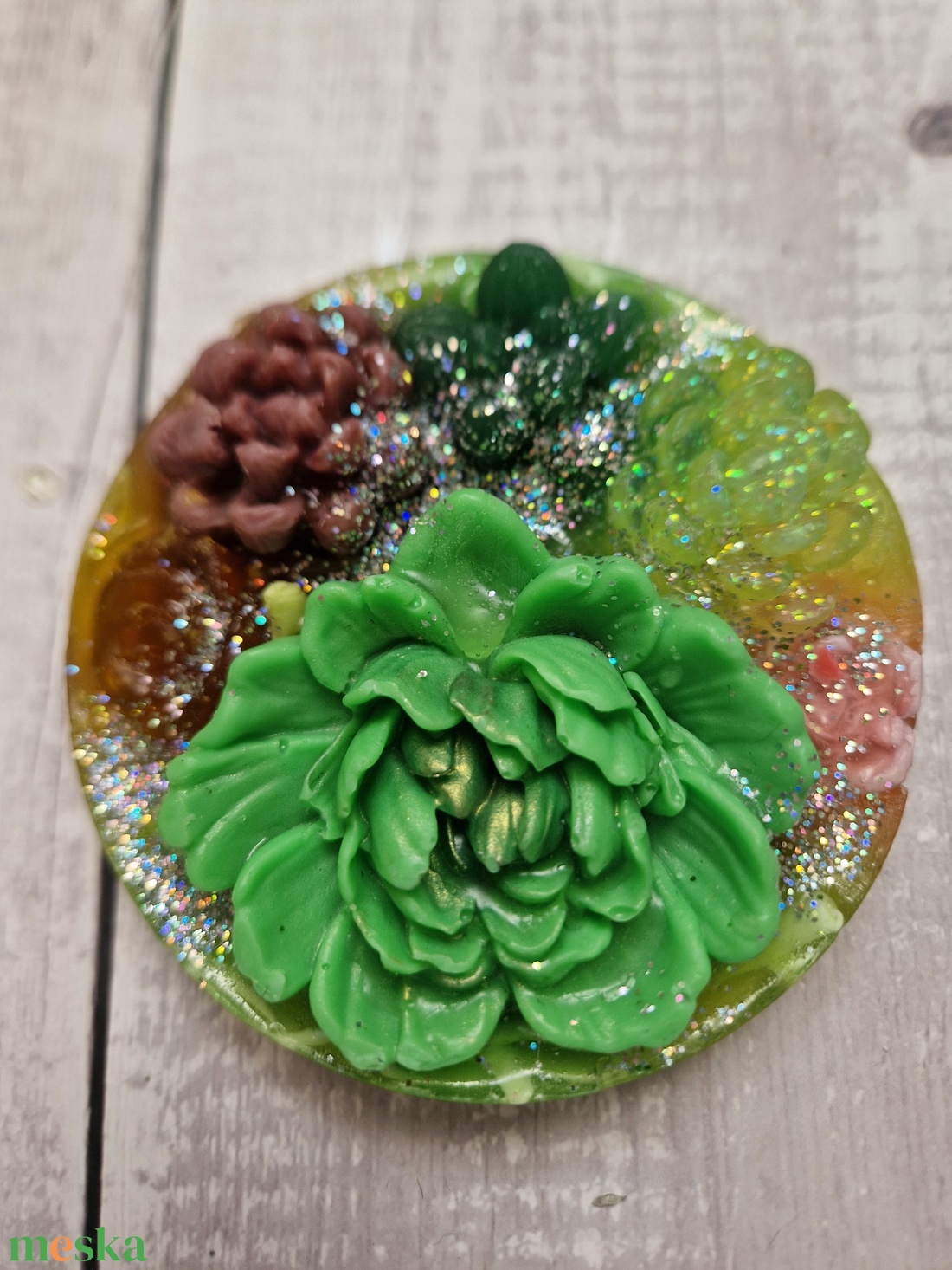 Sziklakerti kövirózsa diszszappan  - szépségápolás - szappan & fürdés - kézműves szappan - Meska.hu