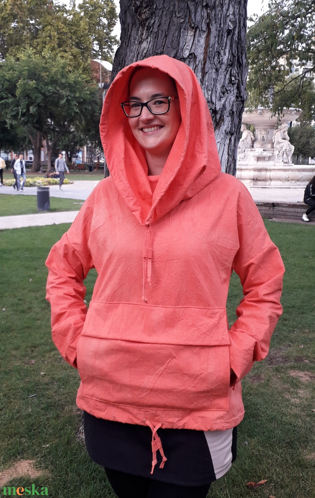 Kapucnis felső - hosszú ujjú pulóver- zsebfedős óriás zsebes felső - ruha & divat - női ruha - pulóver - Meska.hu