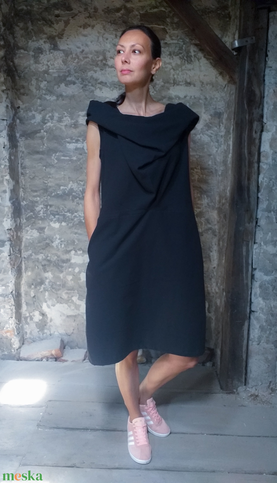 Altered dress in black - ejtett elejű, kapucnis, ujjatlan, térdig érő ruha - ruha & divat - női ruha - ruha - Meska.hu