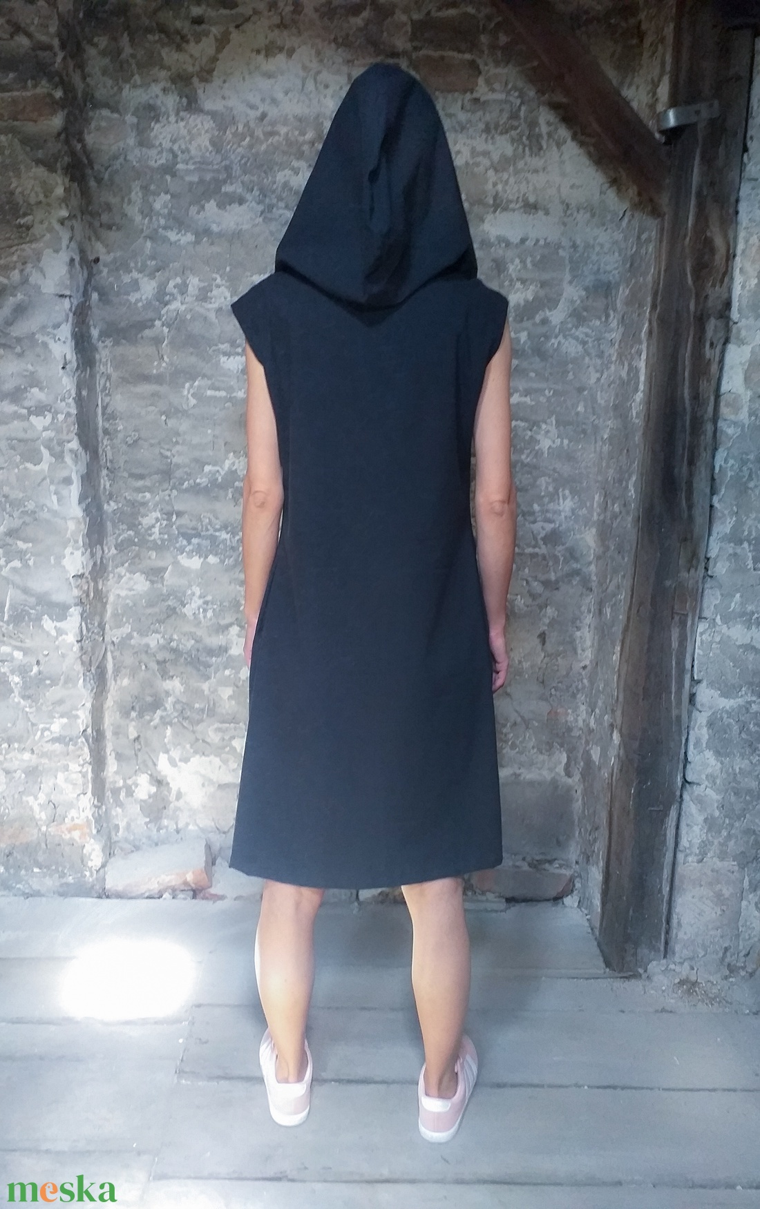 Altered dress in black - ejtett elejű, kapucnis, ujjatlan, térdig érő ruha - ruha & divat - női ruha - ruha - Meska.hu